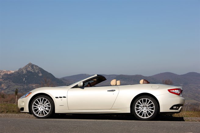 https://www.whatcar.lv/cars/Maserati/GranCabrio kabriolets/e79abd31d9957b9d72cf7dec8d91b212.jpg